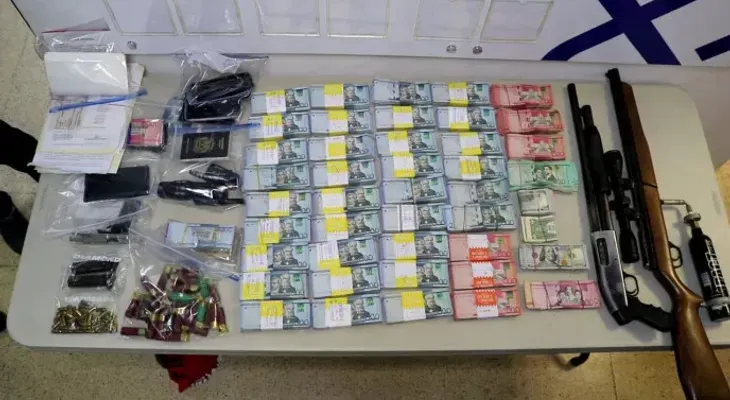 Apresan 15 personas durante allanamientos simultáneos en Santiago por narcotráfico