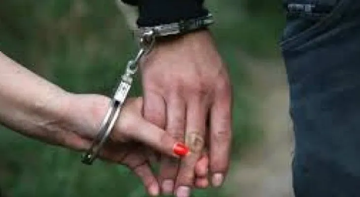 Pareja que encerró hijo de 2 años para ir a una fiesta será sometida a la Justicia