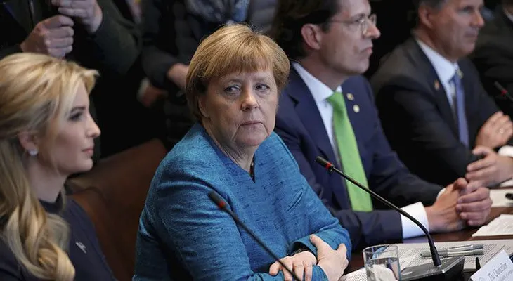 ¿Qué estás haciendo aquí?: Las miradas de Merkel a Ivanka Trump 