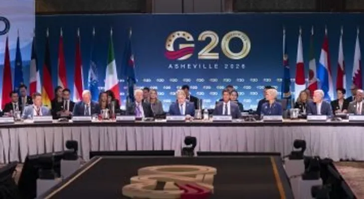 Líderes financieros del G20 cierran cumbre con declaración casi unánime y críticas por la presencia rusa