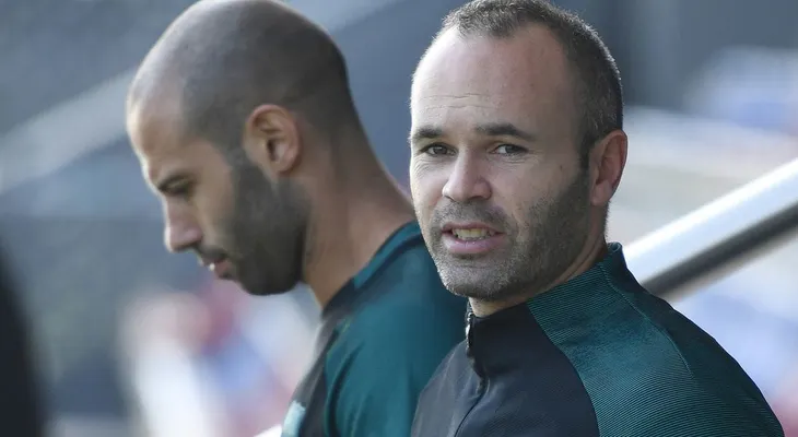 Andrés Iniesta habló de su futuro y encendió las alarmas en Barcelona