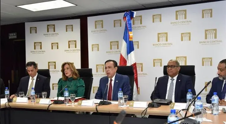 Valdez Albizu: economía creció 4.6%; en diciembre 7.4%, con excelentes perspectivas para 2018