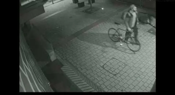 Una joven de 17 años fue violada tres veces en una hora (VIDEO)