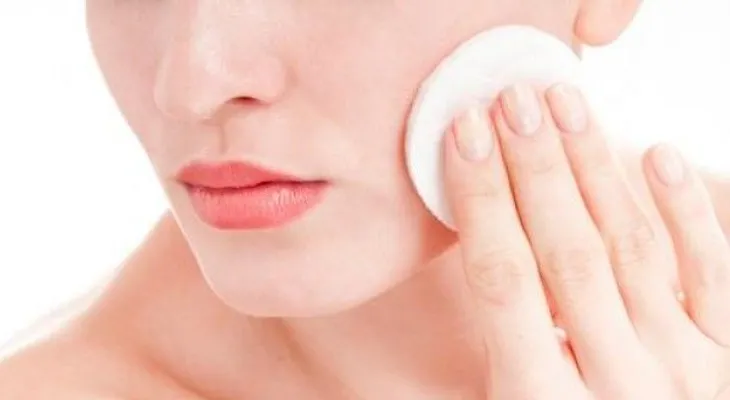 Evita tener la piel del rostro grasosa con estos pasos