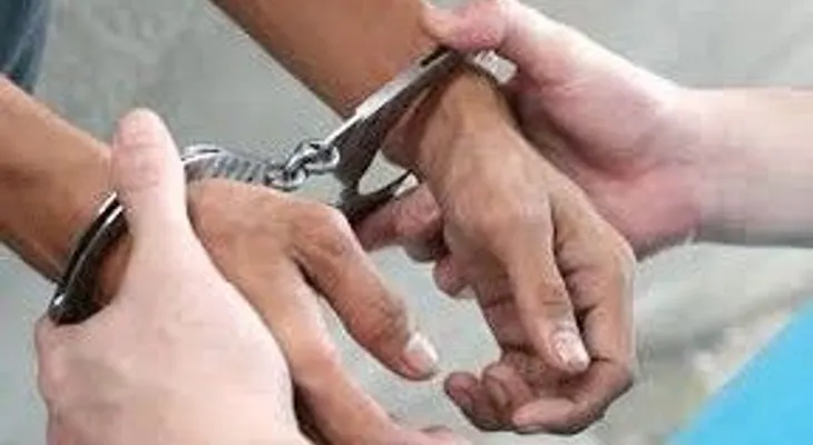 Apresan hombre que mató joven a machetazos en Los Mina