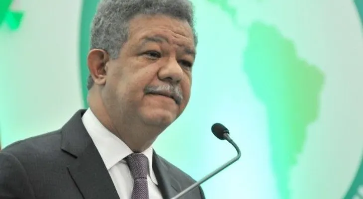 Leonel Fernández destaca inicio en paz del referendo boliviano