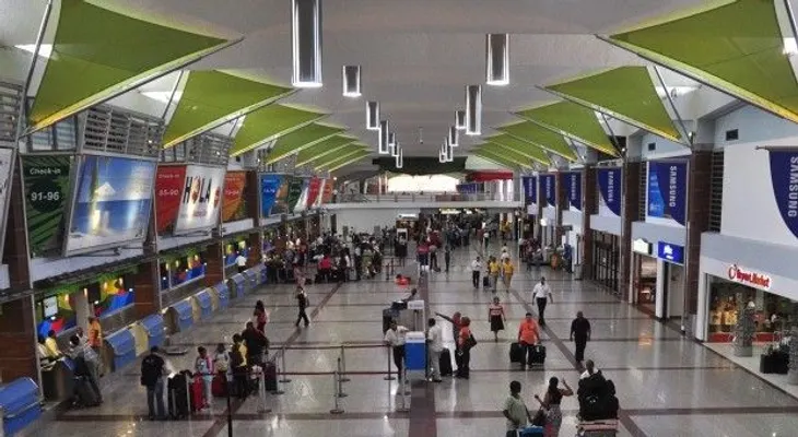 Aerodom: 27 vuelos continuarán cancelados en el AILA y Puerto Plata