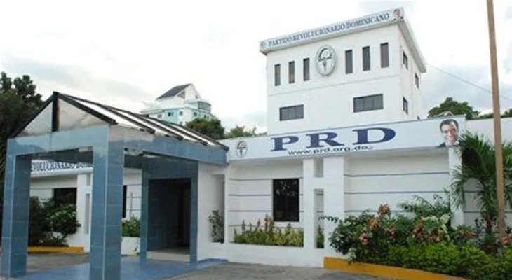 PRD se opone al cobro de impuestos a compras por internet