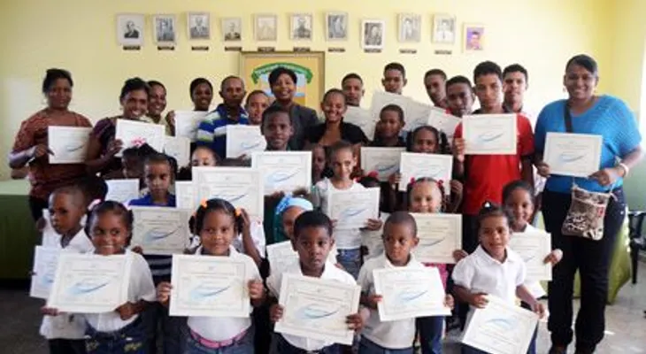 Se gradúan 146 niños, jóvenes y adultos en Oviedo, Villa Tapia y El Carril de Haina