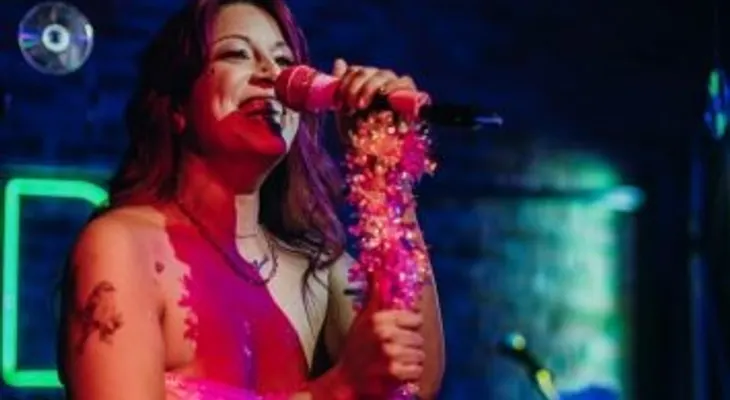Lulu Tellado lanza su primer álbum, «Heartbreak Party»