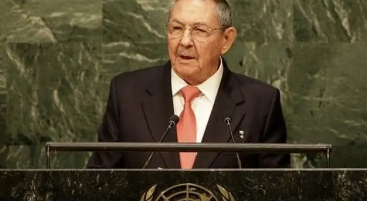 Raúl Castro elogia acercamiento de Estados Unidos y Cuba