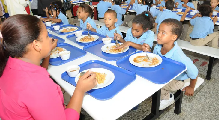 Estudiantes recibirán almuerzo desde el primer día de clase