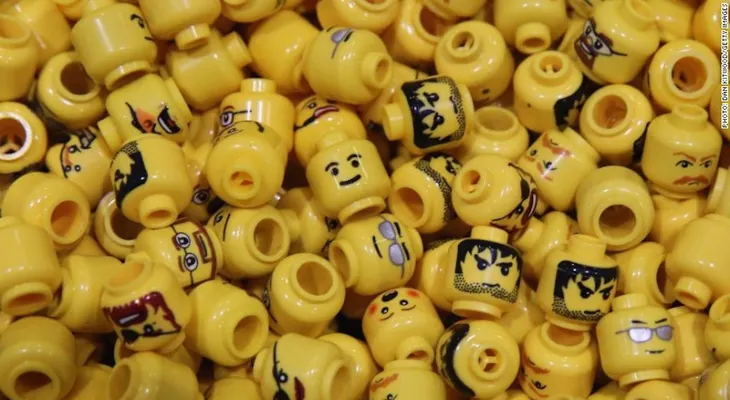 Lego recortará 1.400 empleos por caída en sus ventas