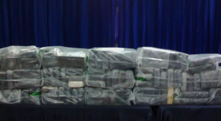 DNCD decomisa 100 paquetes de droga en Barahona