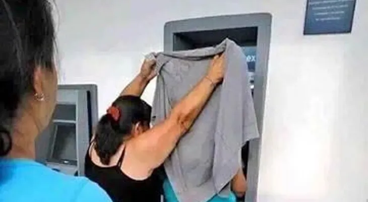 "Lady Cajero" es viral en las redes sociales