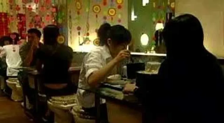 Asia: Abren restaurante con ambientación de baño