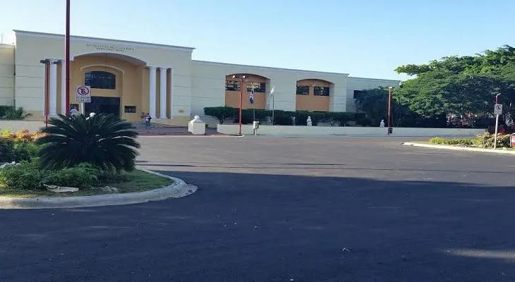 OISOE asfalta parqueo Conservatorio Nacional de Música  