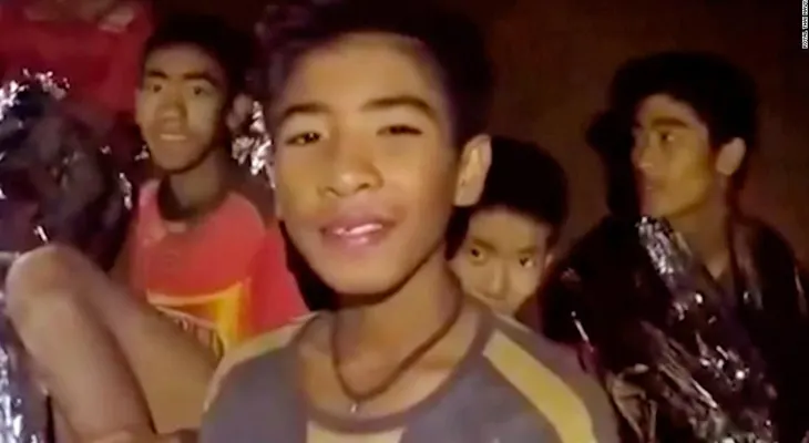 Las lluvias retrasarán rescate de niños atrapados en cueva de Tailandia