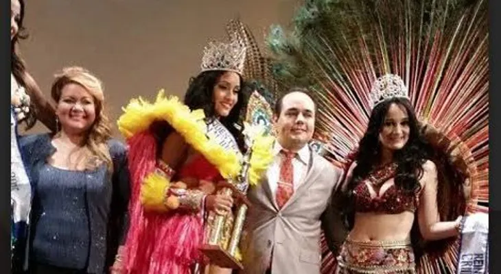 Yeny Acosta Ramírez coronada como Nuestra Imagen Nacional Dominicana 2015