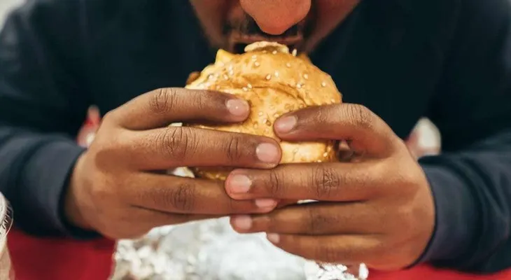 Los atracones de comida no son inducidos por el estrés