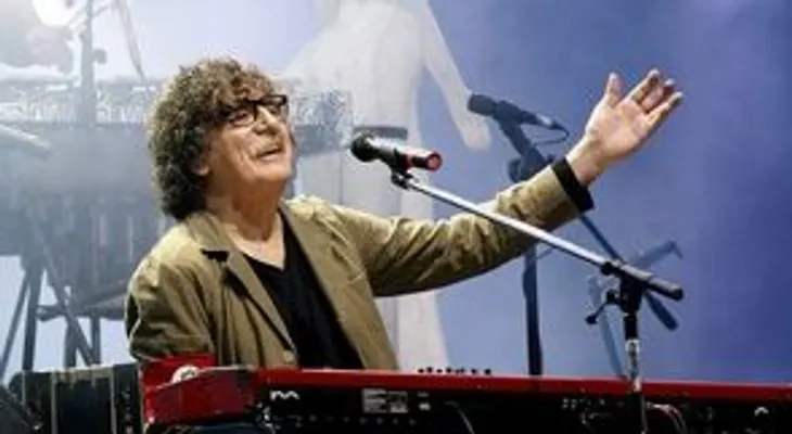 Hospitalizan a Charly García por fiebre alta
