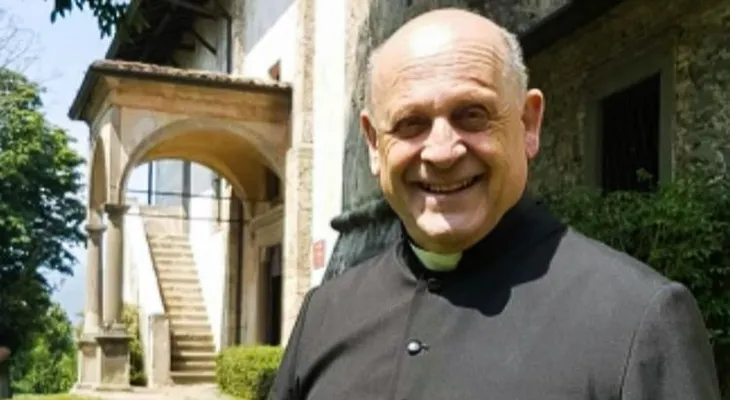 El conmovedor gesto de un sacerdote que prefirió morir al donar su respirador a una paciente más joven