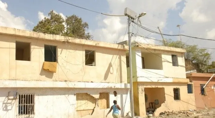 Edesur restablece electricidad en Los Ríos tras explosión en envasadora de gas