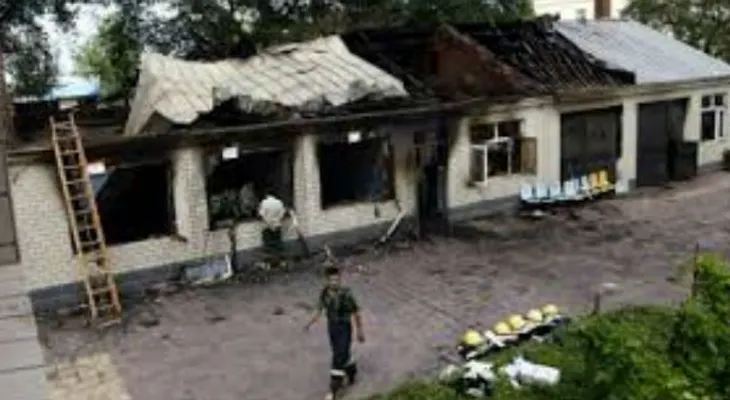 Arrestan a niño por incendio premeditado