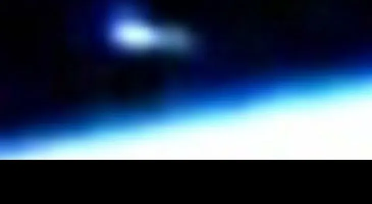 La NASA corta la emisión desde la EEI "por la aparición ovni" (VIDEO)
