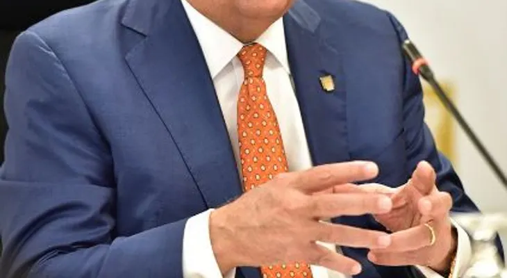 Valdez Albizu: La decisión de Danilo fue valiente, inteligente y oportuna; economía creció 6,4%
