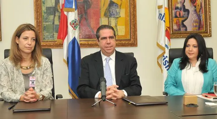 MITUR e Iberia firman acuerdo de cooperación