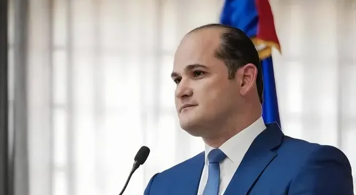 Asociaciones de la industria textil y del calzado respaldan a Adolfo Pérez y reconocen avances en licitación escolar