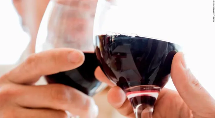 La relación entre beber alcohol, el cáncer y la muerte