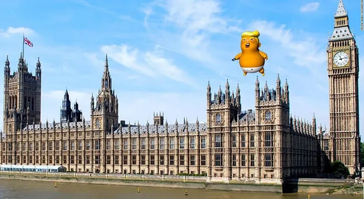 La historia detrás el gigantesco globo 'Bebé Trump' que podrá sobrevolar Londres