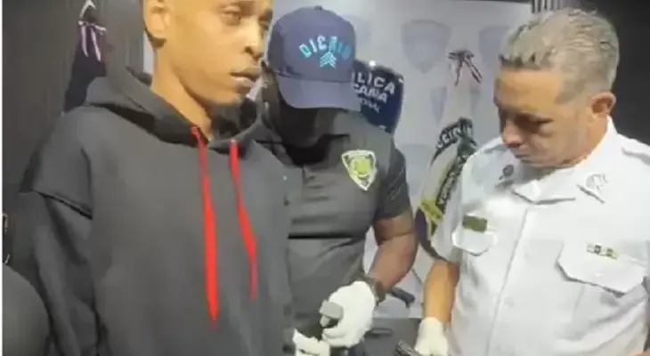 Se entrega a la Policía joven acusado de asalto a mano armada en Villa María