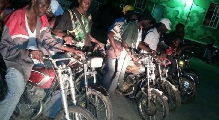 Cesfront y Migración detienen motocicletas con haitianos ilegales 