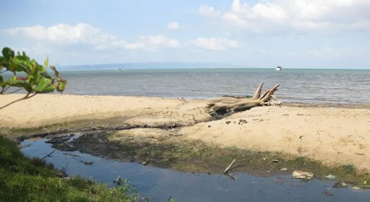 Moradores del Hato Yaque dicen toman aguas con heces fecales