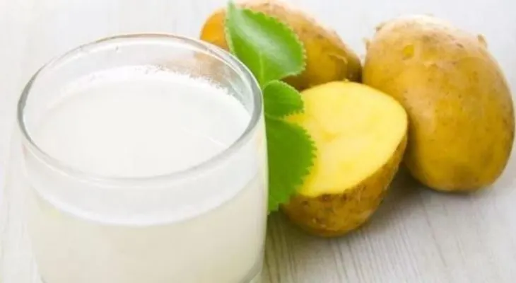 El jugo de papa funciona como "elixir para el crecimiento del cabello 