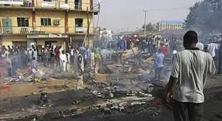 Atentado suicida en Nigeria deja al menos 50 muertos