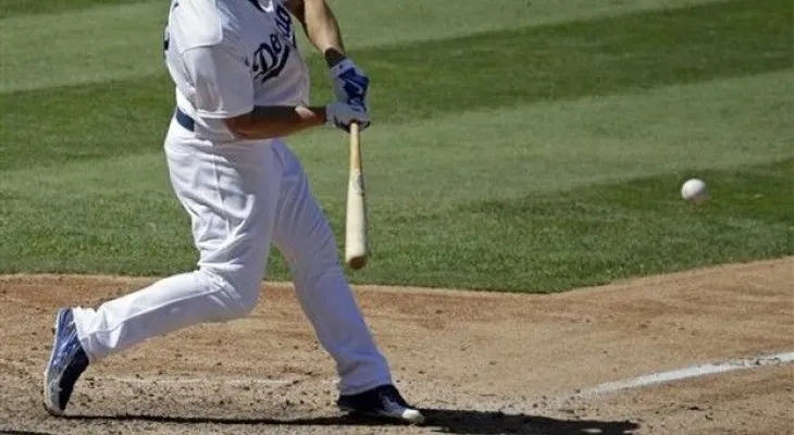 Heisey conecta grand slam y Dodgers doblegan a Diamondbacks