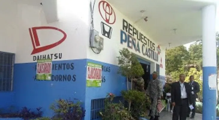 La DGII cierra varios negocios en Barahona