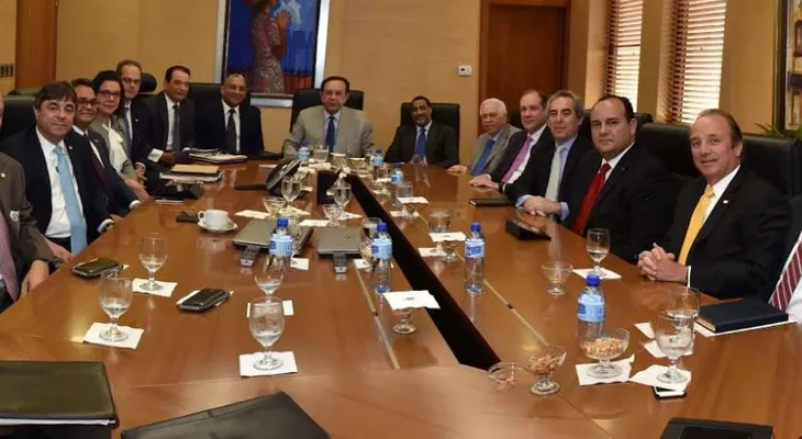 Gobernador Banco Central se reúne con Comité Ejecutivo de ABA