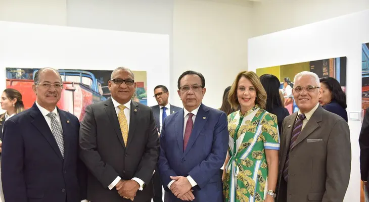 Banco Central inaugura exposición pictórica "Imágenes de la economía informal dominicana"