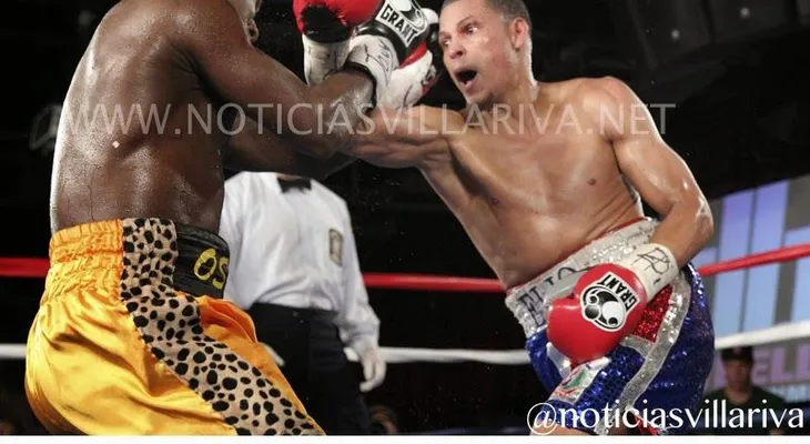 Púgil criollo Elio Rojas derrota a Robert Osiobe