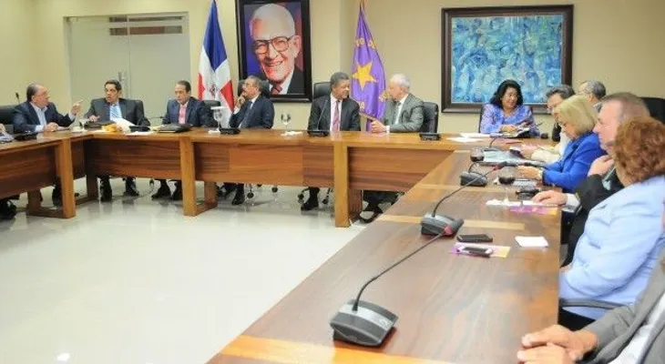 PLD pospone reunión del Comité Político de esta noche