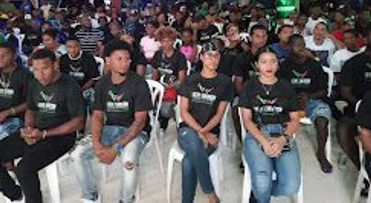 Jóvenes de SDN que votarán por primera vez dicen lo harán por Víctor Pavón