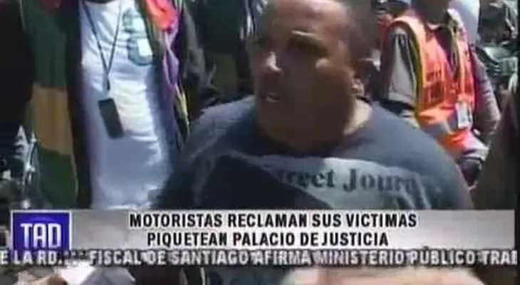 Motoconchistas hacen piquete en Santiago 