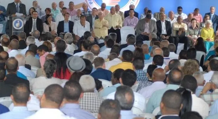PRM aprueba escoger candidatos celebrando convenciones de delegados