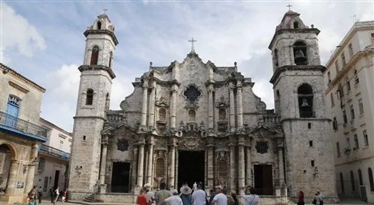 Mantienen restricciones en viajes a Cuba