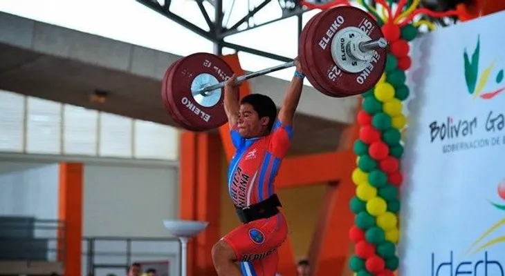 Pirón, la reina de los 53 kg en pesas; Vásquez: oro y dos plata